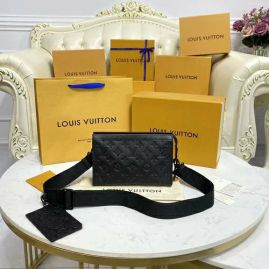 Picture of LV Mens Bags _SKUfw114513550fw